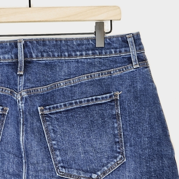 New! Old Navy High Waisted Medium Dark Wash Denim Jean Mini Skirt - Picture 6 of 8